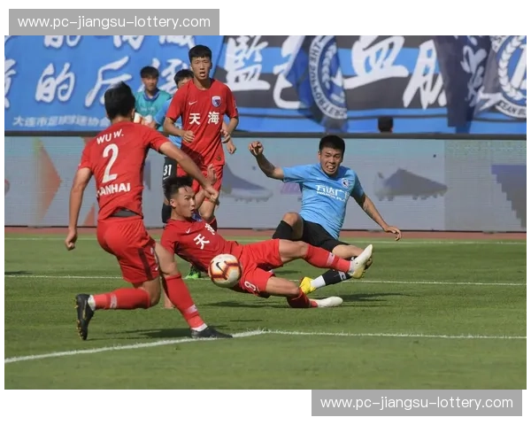 海风激荡,绿茵争锋:大连一方与天津队的宿命对决 海风激荡,绿茵争锋:大连一方与天津队的宿命对决